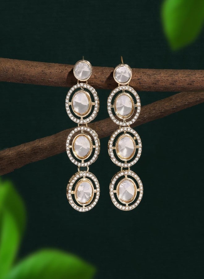 Zaveri Pearls أقراط متدلية مرصعة بألماس نمساوي لامع من زافيري بيرلز باللون الذهبي للنساء - ZPFK17129 - Image 2