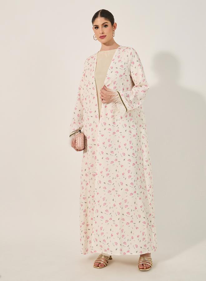 ستايلي عباية جاكار بطبعات زهور وزينة ريش - Image 2