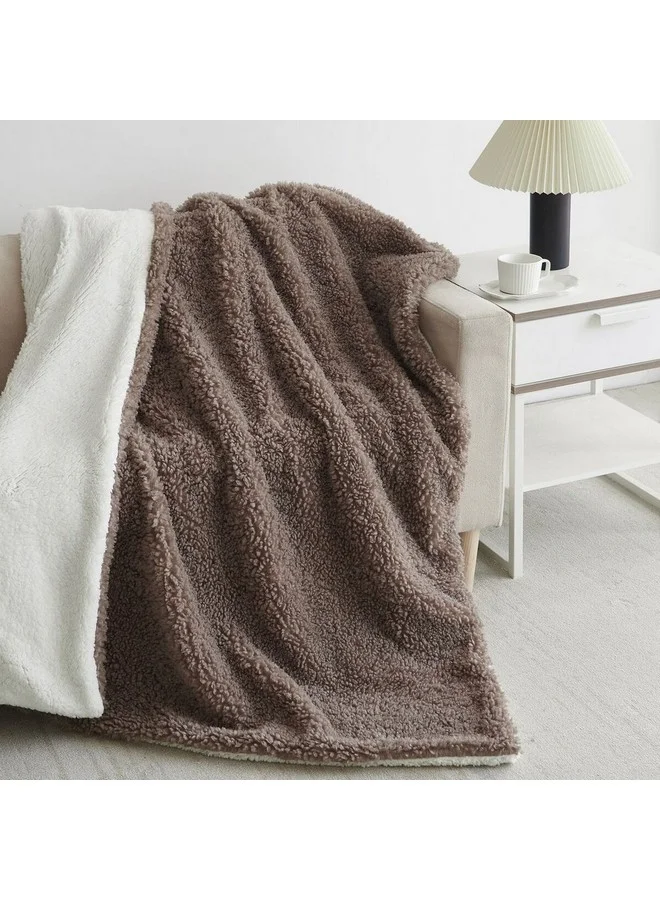 Mezoe Soft and Luxurious Comfortable Sherpa Throw Dark Brown and White 1 x 153 x 127 cm ALPACA 03
