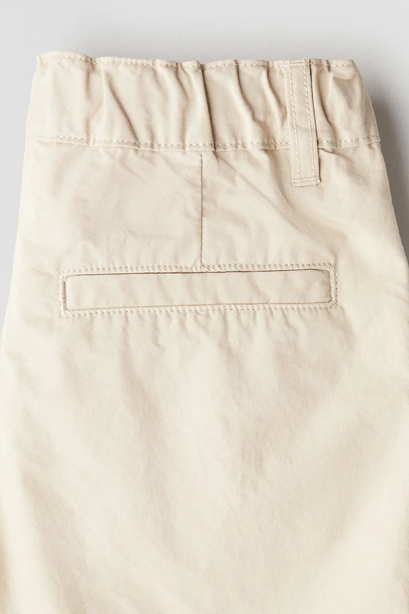 اتش اند ام Cotton chino shorts