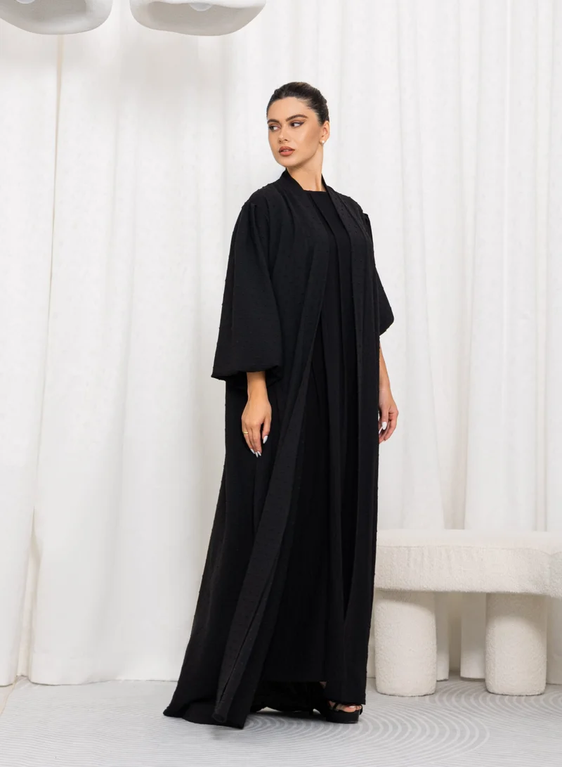 نيكياس منقط سي متوفر بثلاثة ألوان