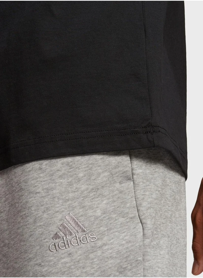 اديداس ESSENTIALS BIG LOGO T-Shirt