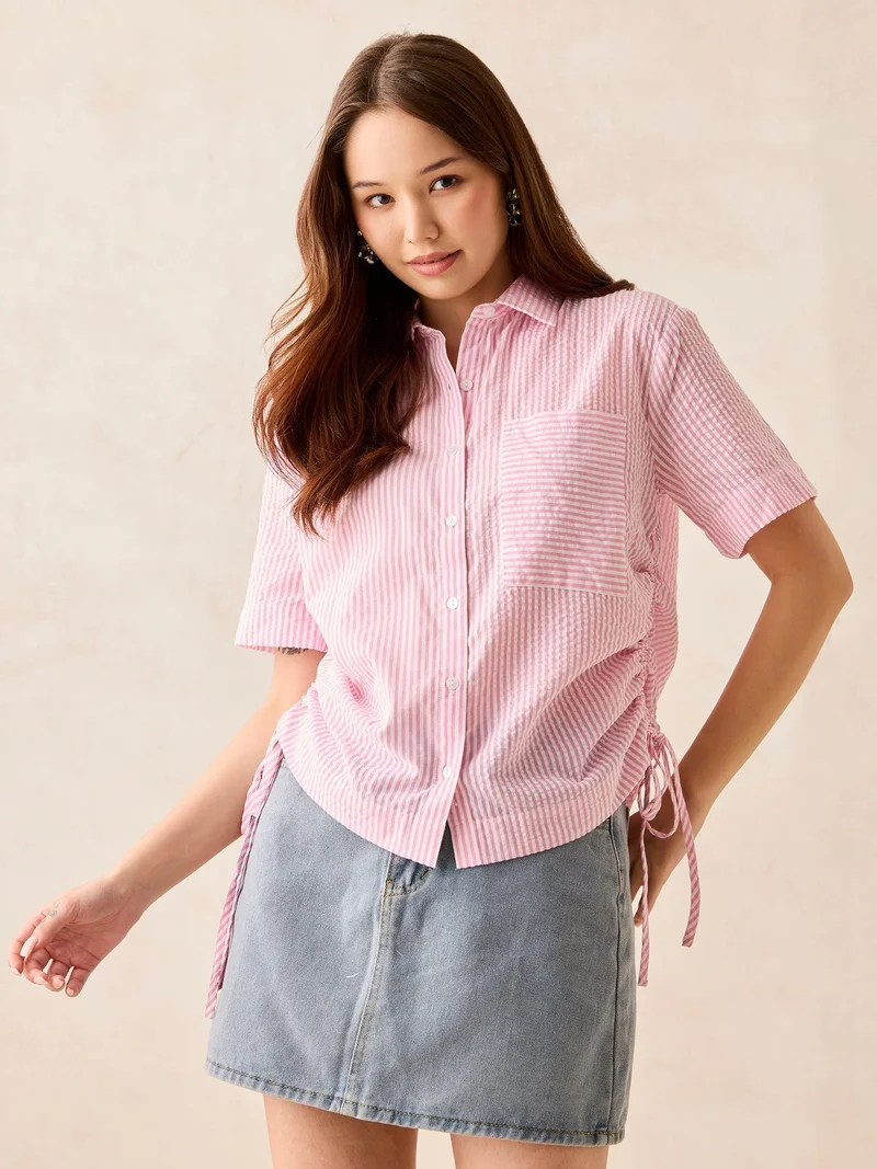 أوجيدر قميص وردي فضفاض بتفاصيل كشكشة جانبية