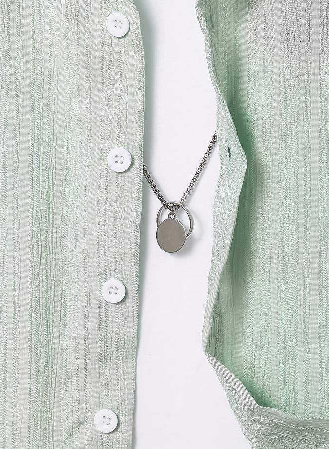 تايك تو قميص بتفاصيل بارزة الملمس مع أزرار - Image 4