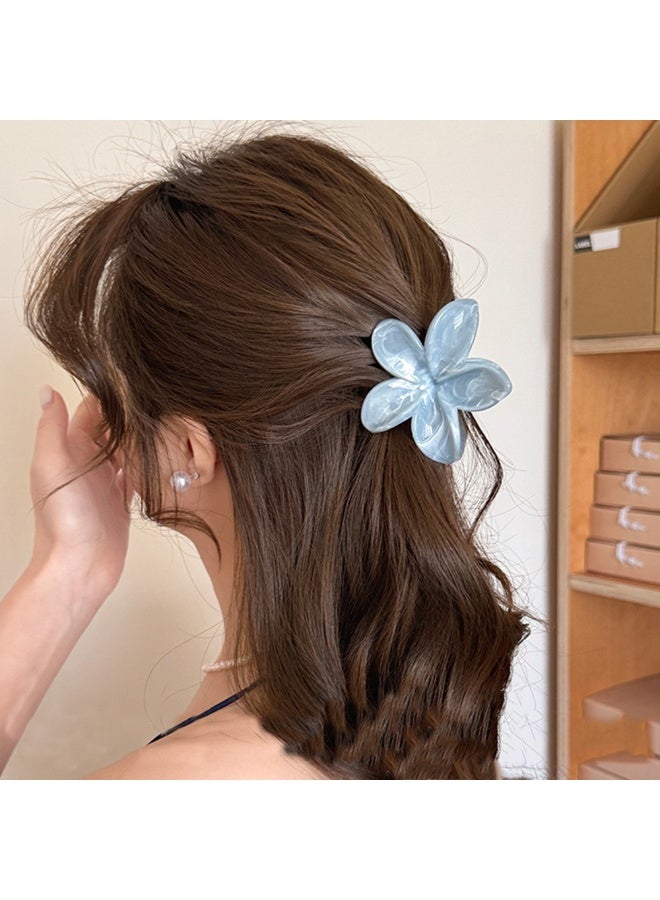 مجموعة من 3 مشابك شعر بتصميم رخامي أزرق فاتح، مشابك شعر أكريليك مموجة على شكل فيونكة زهور، مشابك شعر كبيرة الحجم مانعة للانزلاق وقوية التثبيت للشعر الكثيف والخفيف، إكسسوارات شعر صيفية أنيقة، هدية مثالية للنساء والفتيات لتزيين تسريحات الشعر اليومية - Image 4