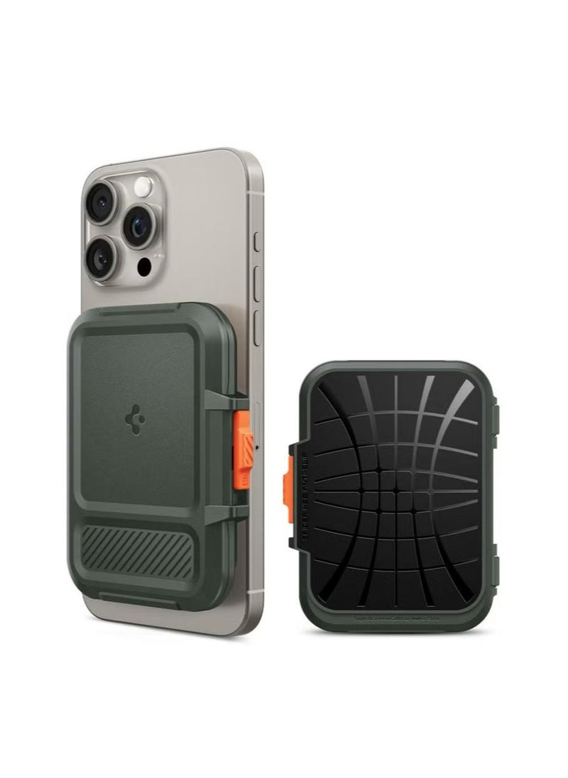 سبايجن حامل بطاقات مغناطيسي من Lockfit MagFit MagSafe Wallet [يتسع لما يصل إلى 6 بطاقات] لهاتف iPhone 16 Pro Max / 16 Pro / 16 Plus / 16 / iPhone 15/14/13/12 - أخضر M  - Image 1