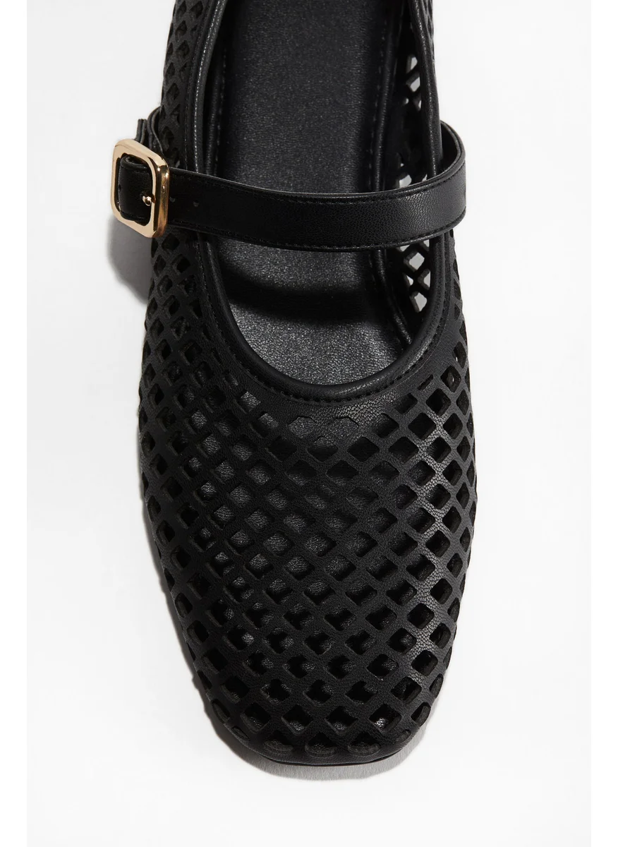 اتش اند ام Perforated Mary Jane Ballet Pumps