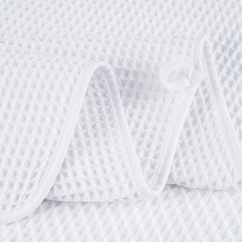 POLYTE Microfiber Oversize Quick Dry Lint Free Bath Towel, 60 x 30 in, 4 Pack (White, Waffle Weave) - Image 2