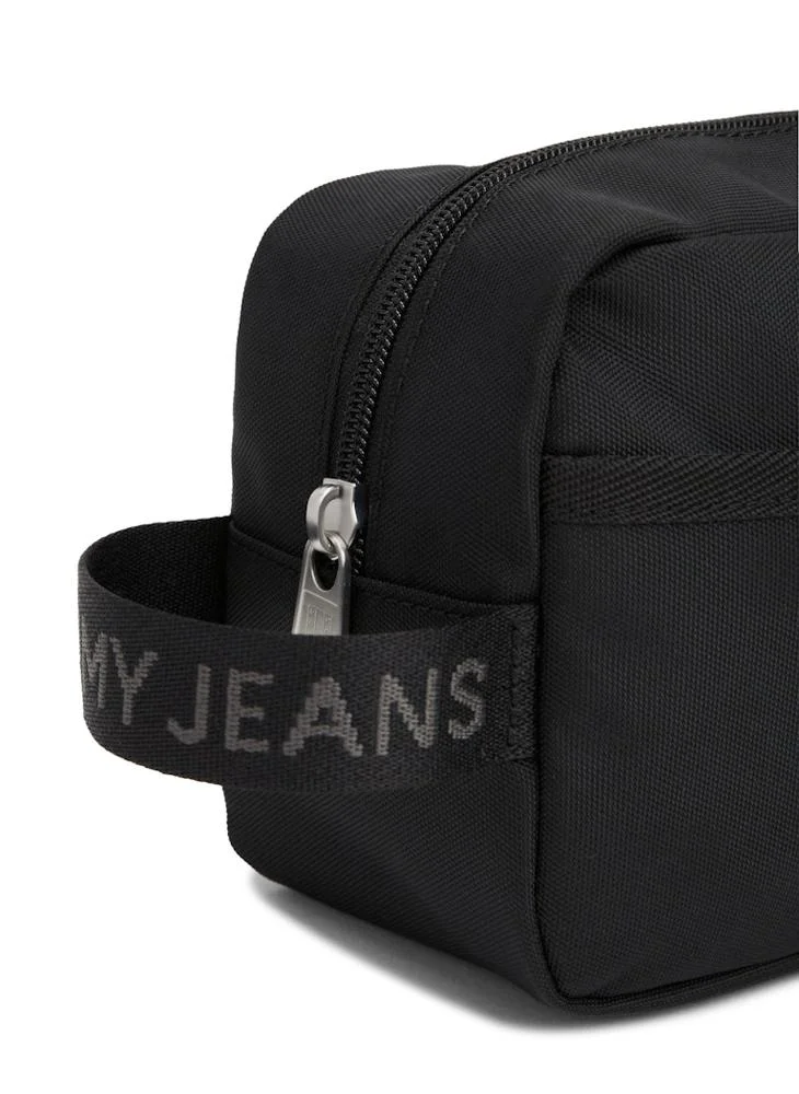 TOMMY JEANS Logo Detailed Zip Through  Toiletry Bag