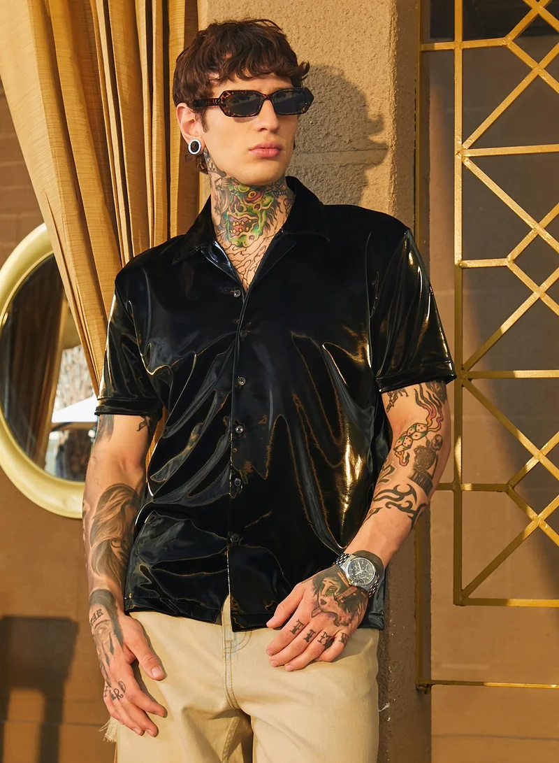 Campus Sutra Men's Raven Black Patent Solid Shirt For Casual Wear | Cuban Collar | Short Regular Sleeves | Button Closure | Shirt Crafted With Comfort Fit For Everyday Wear
