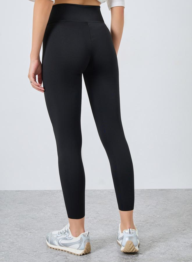 ستايلي ليقنز أسود بخصر متوسط بلون سادة - Image 4