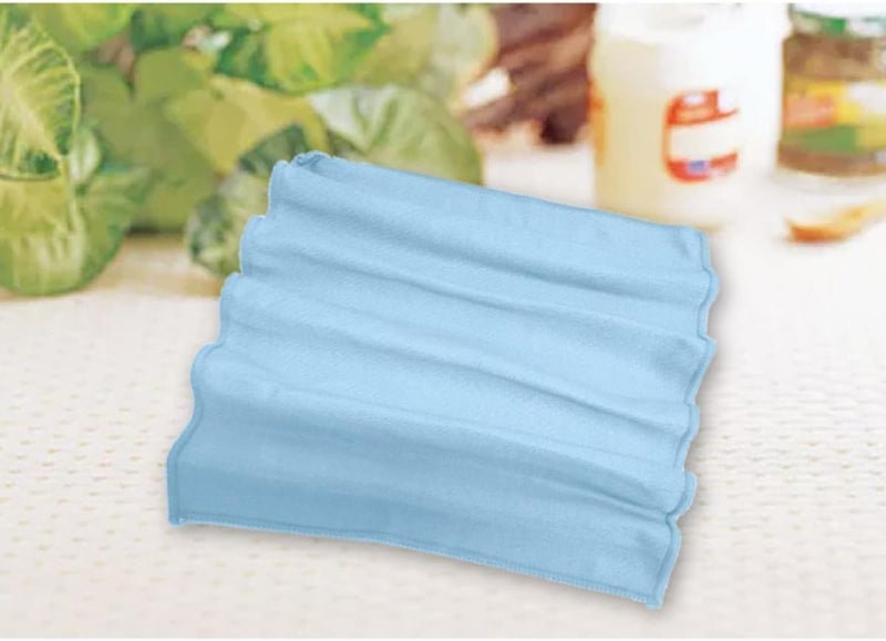 Unomor Microfiber Cloths 4pcs 30x30cm Ultra Fine Fiber Car Wash Rags Lint-Free Glass Cleaning Cloths for Home Kitchen and Vehicle Detailing Random Color - Image 3