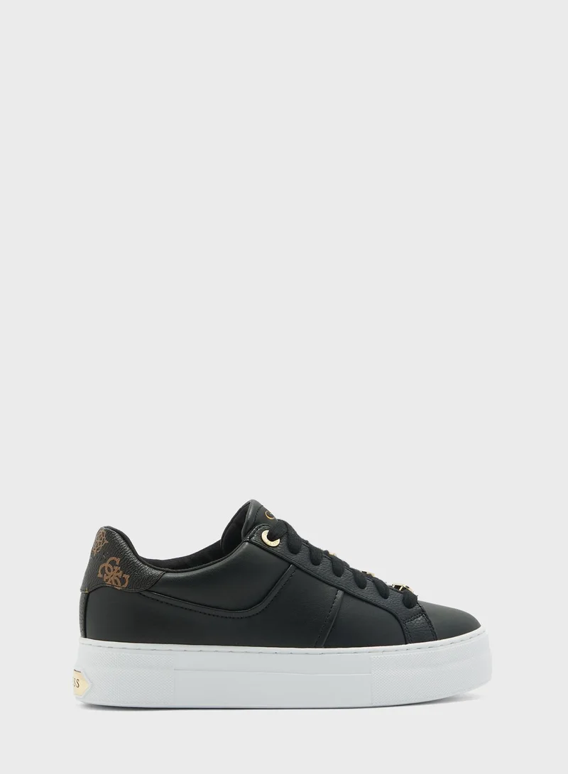 GUESS Giella Low Top Sneakers