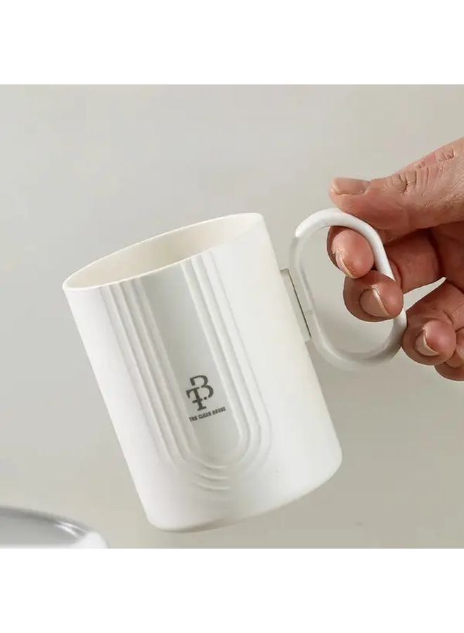 1 Set White Dental Cylinder Cute Toothbrush Mug Heart Design Durable Plastic Ideal for Couples Home Bathroom Use - Image 4