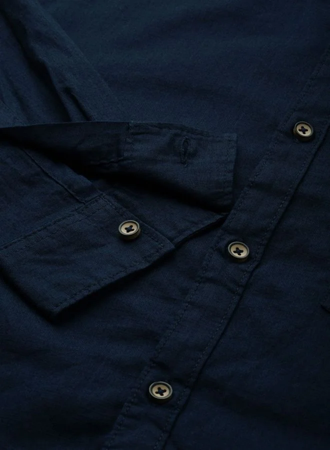 The Indian Garage Co Men Slim Fit Solid Full Sleeves Cutaway Collar Casual Shirt