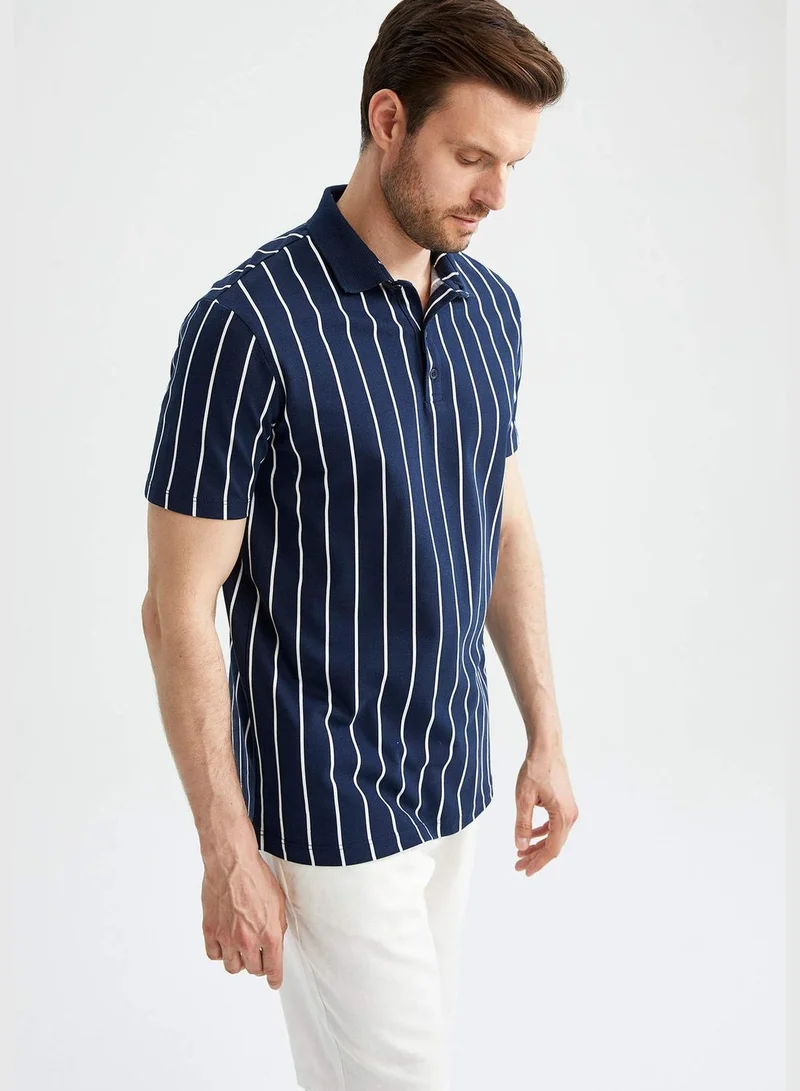 ديفاكتو Slim Fit Short Sleeve Striped T-Shirt