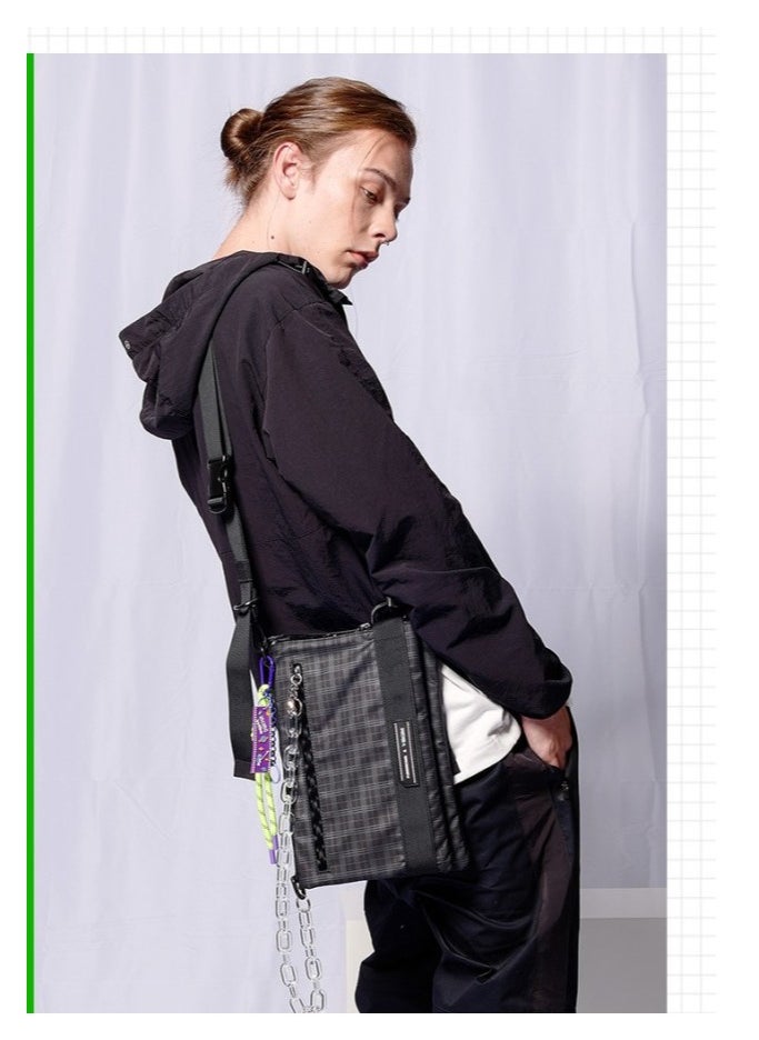 KINGSONS Chain Crossbody Bag  - Image 4