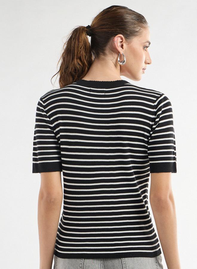 سبلاش فيڤ تيشيرت مخطط بياقة عالية وأكمام قصيرة - Image 3