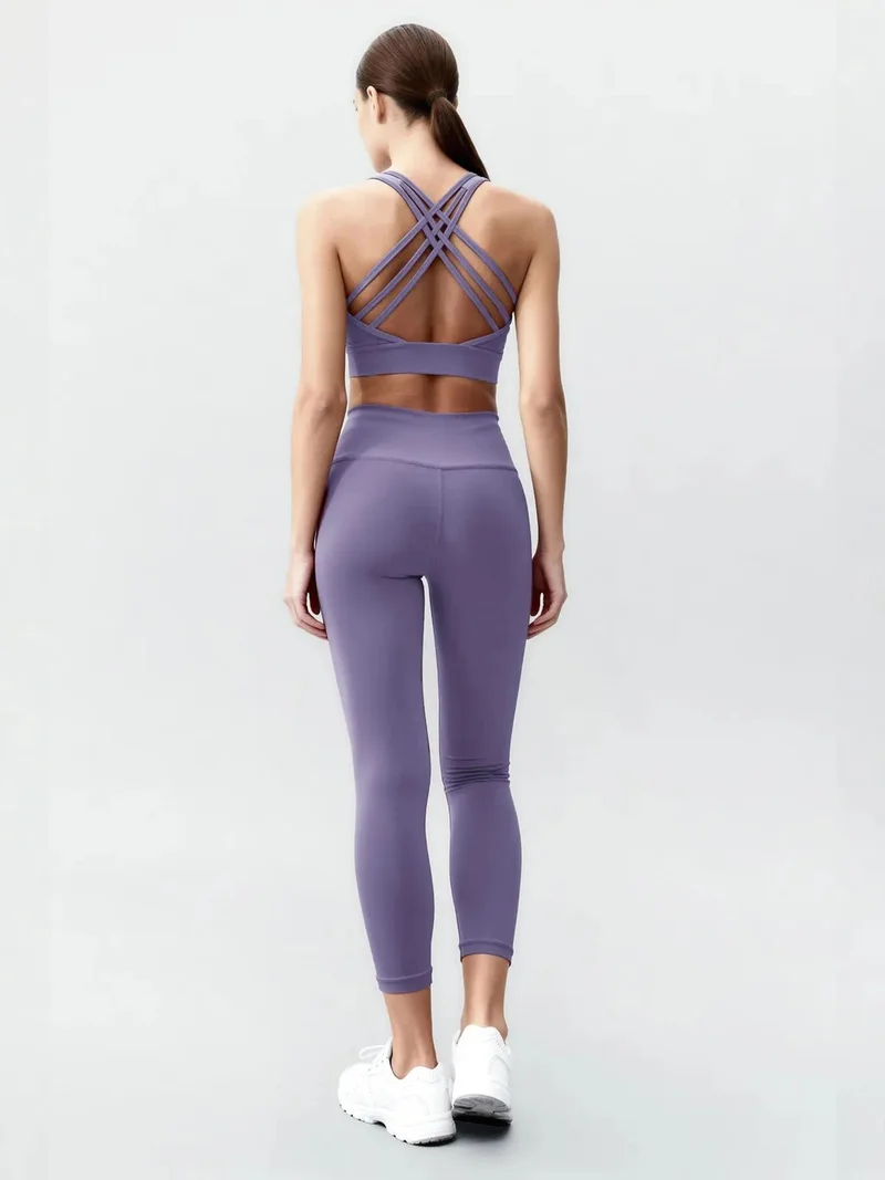 تومي لايف TOMMY Sleeveless Athletic Set With Leggings