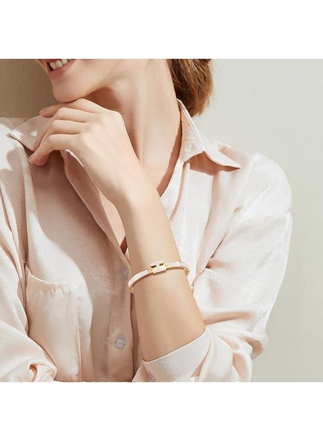 سوار حرف H للنساء - سوار من فولاذ التيتانيوم مطلي بالذهب عيار 18 قيراطًا | سوار مرصع بالزركونيا المكعبة، هدية مجوهرات، بسيط ومتين للارتداء اليومي - Image 4