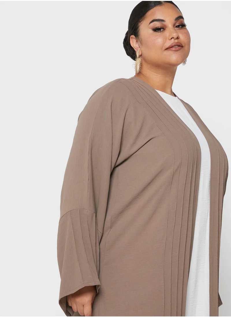 Hayas Closet Curve Contrast Detail Abaya