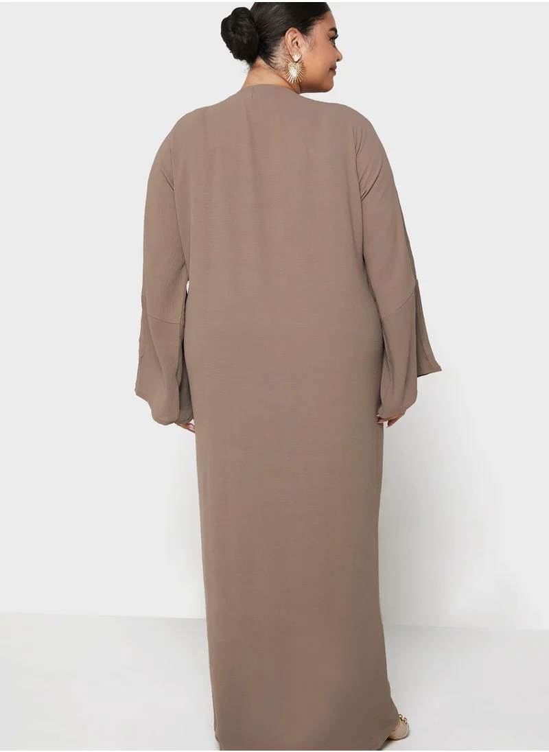 Hayas Closet Curve Contrast Detail Abaya