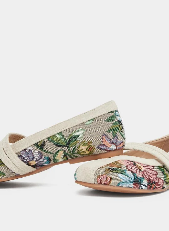 Styli Multi Floral Pattern Ballerina Shoes