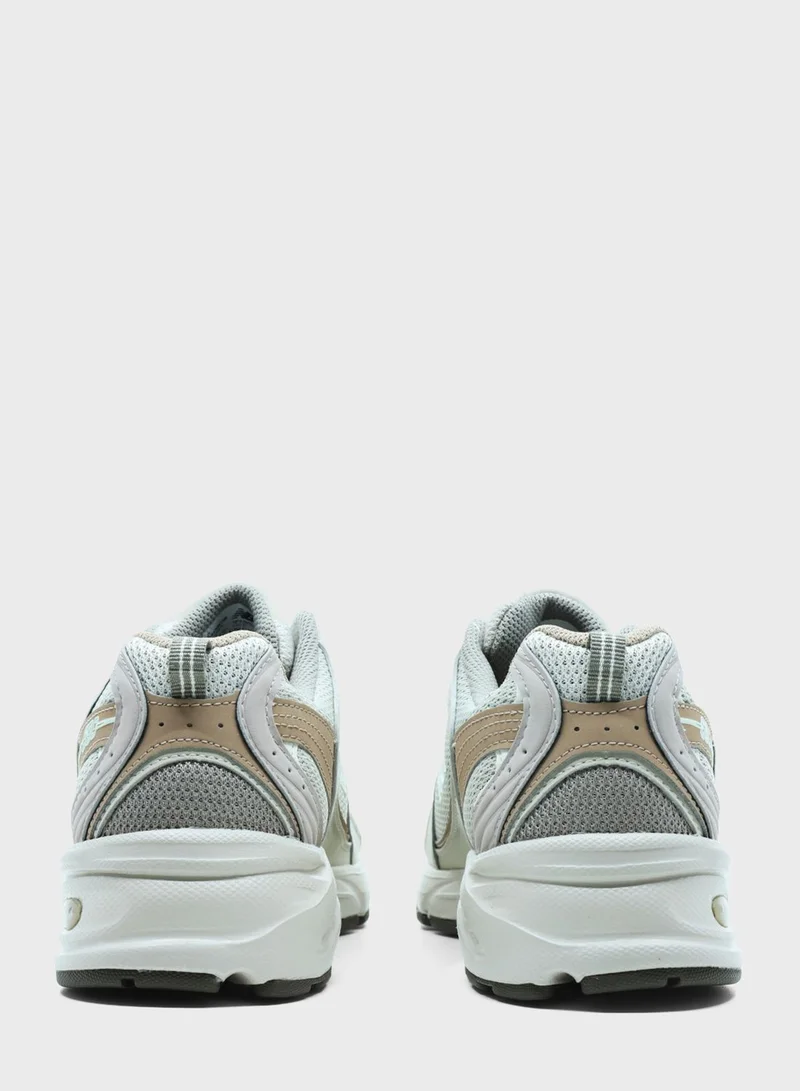 New Balance 530 Low Top Sneakers