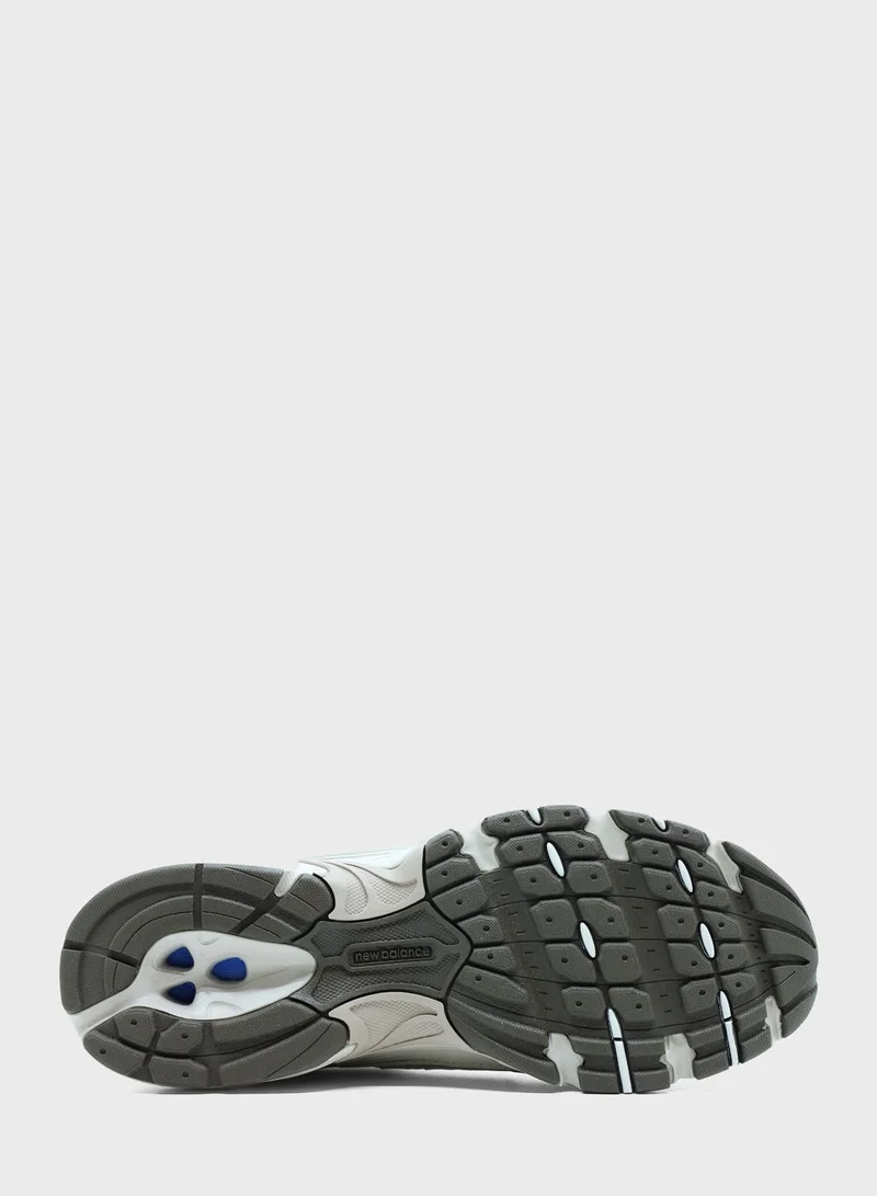 New Balance 530 Low Top Sneakers
