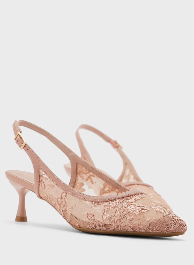 ايلا حذاء بكعب مدبب مزين بالدانتيل المطرز - Image 4