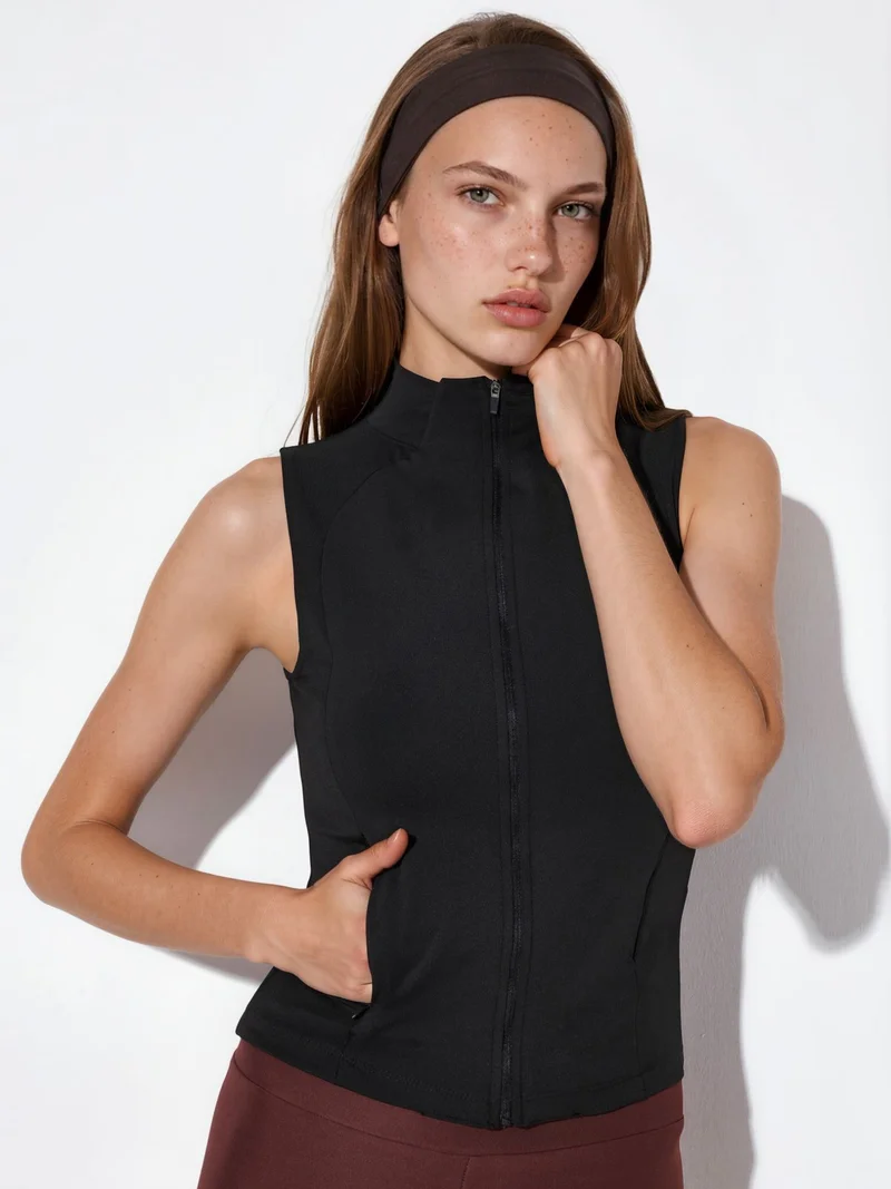 هيكاب Fitted Turtleneck Sleeveless Active Top