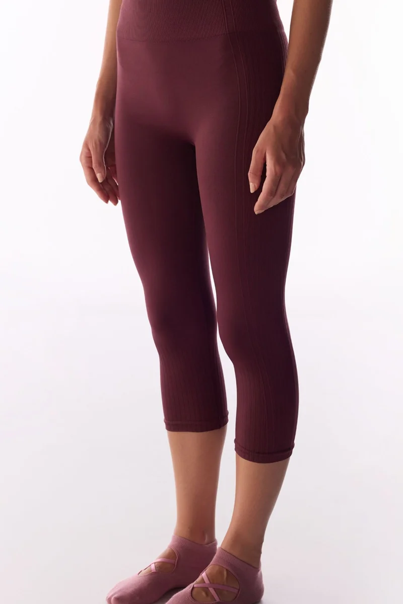 بنتي PENTI Seamless Capri Leggings