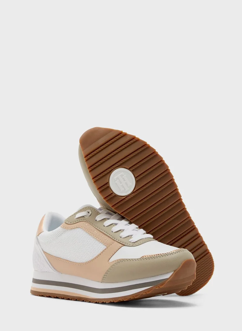 TOMMY HILFIGER Feminine Tommy Monogram Sneaker - ABR