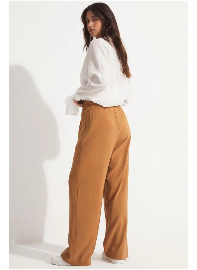 جون June Loose Elastic Waist Trouser Tan