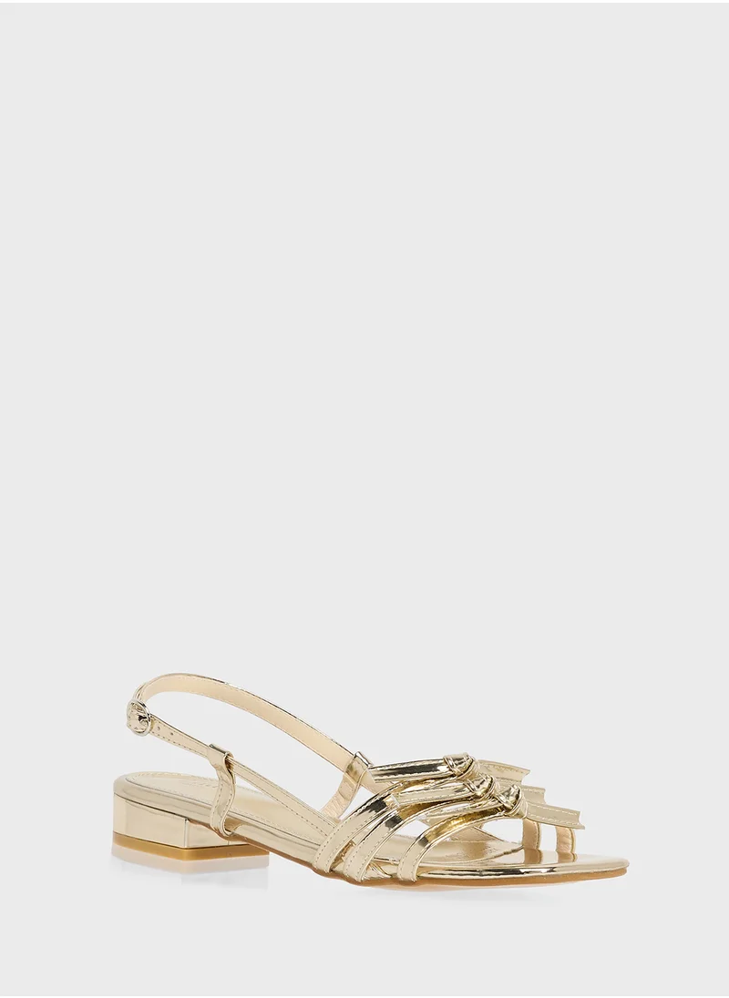 ايلا Flat Sandal With Bows