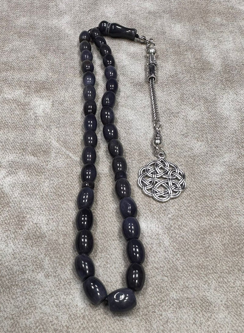 Yemeni Agate Prayer Beads – 33 oval-shaped beads, 6mm in size, in a rare and elegant color with a luxurious metal tassel. Comes in a premium gift box, perfect for gifting on all occasions. - Image 2