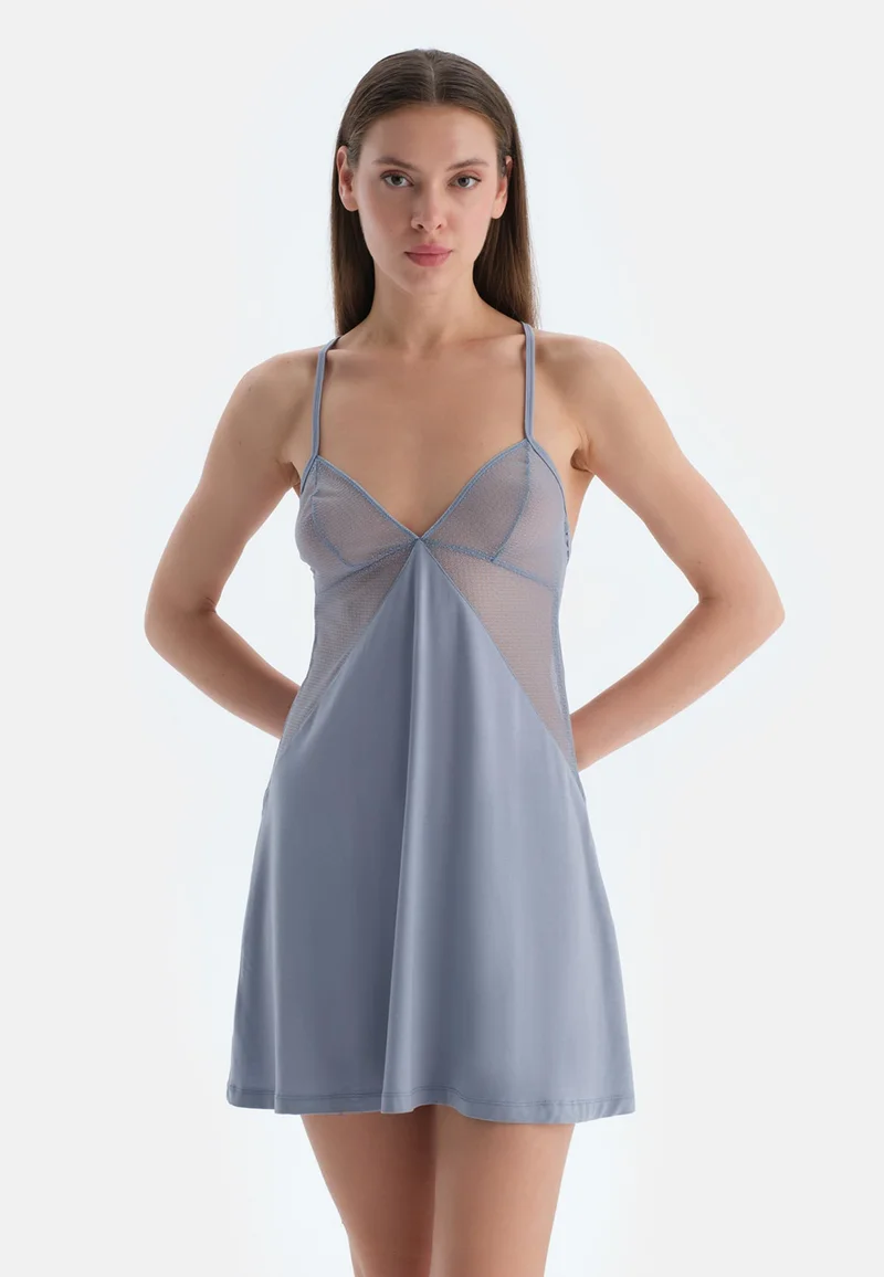 داجي قميص نوم بقصة كلاسيكية من البولي أميد