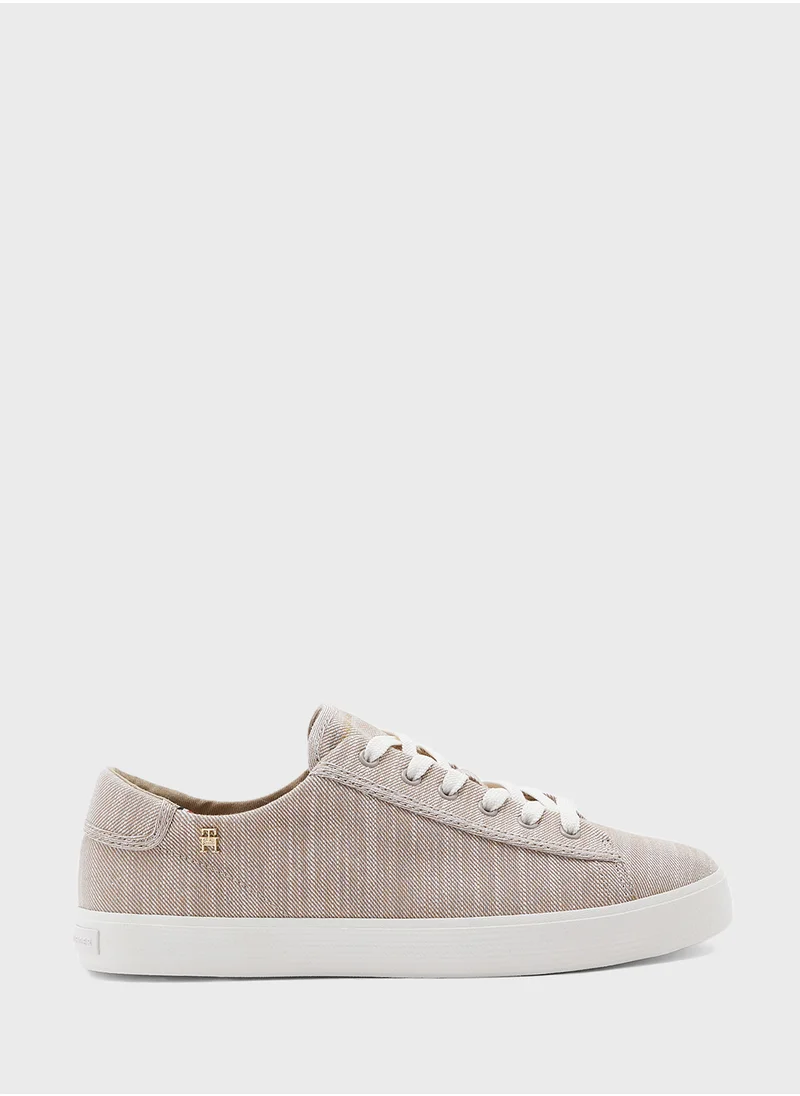تومي هيلفيغر VULCANISED CHAMBREY TRAINERS