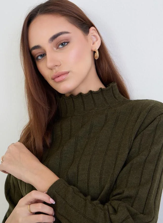 ستايلي طقم منسق من بنطال وسويتر محبوك بتفاصيل مضلعة