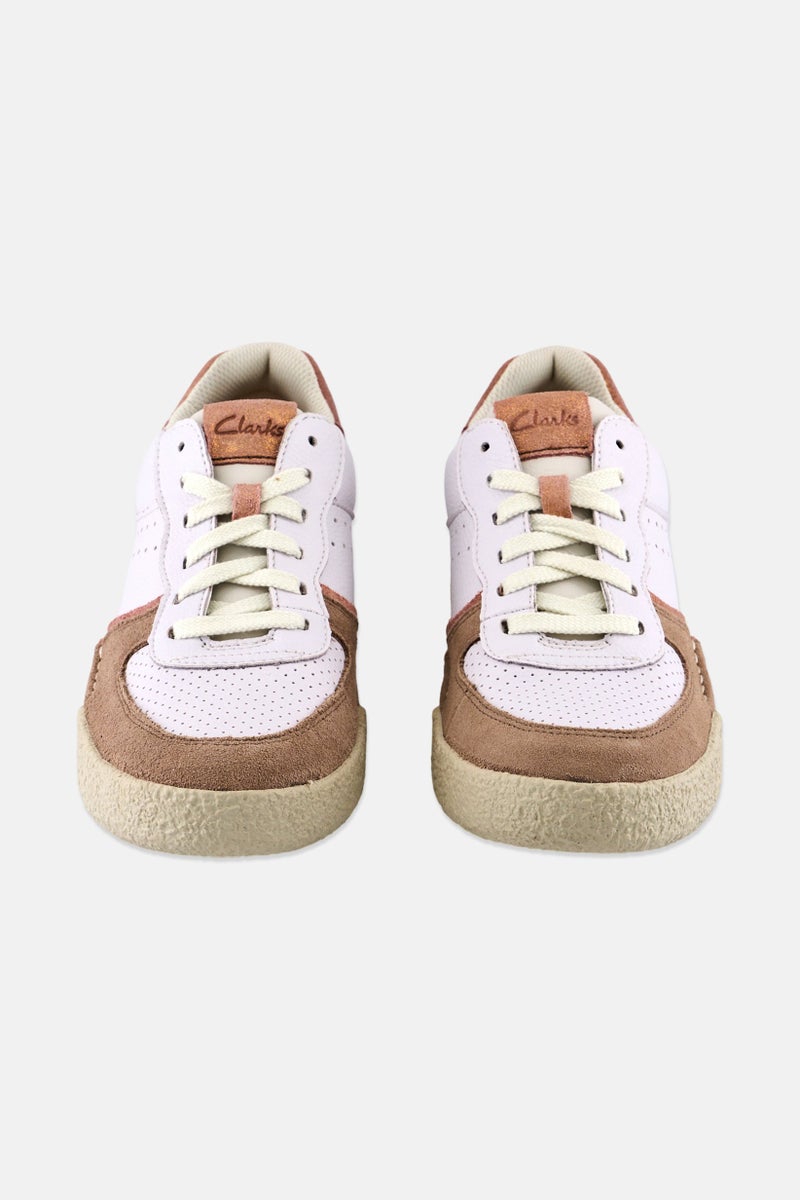 clarks أحذية نسائية عادية مزينة بالدانتيل، لون بنفسجي فاتح - Image 4