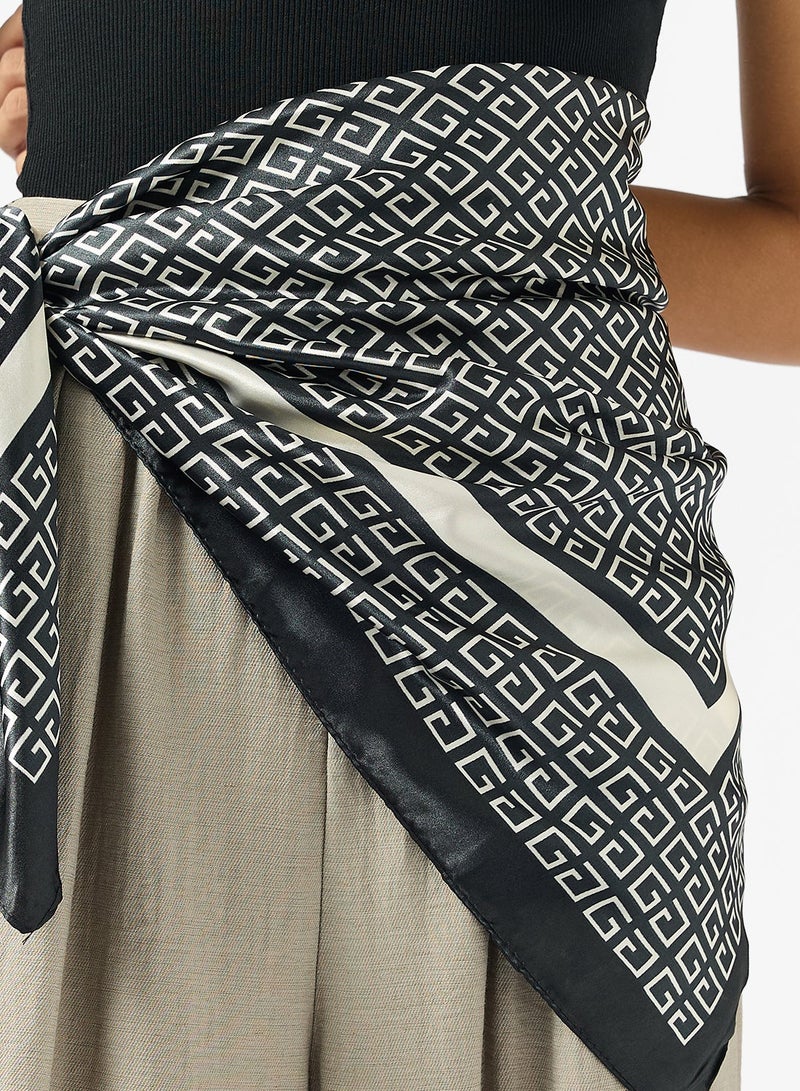 Ginger Satin Monochrome Headscarf - Image 4