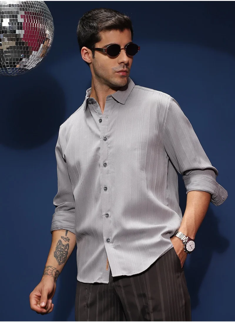 كامبوس سوترا Men's Cloud Grey Multitrack-Tactile Shirt For Casual Wear | Spread Collar | Long Cuffed Sleeves | Button Closure | Shirt Shirt Crafted With Comfort Fit For Everyday Wear