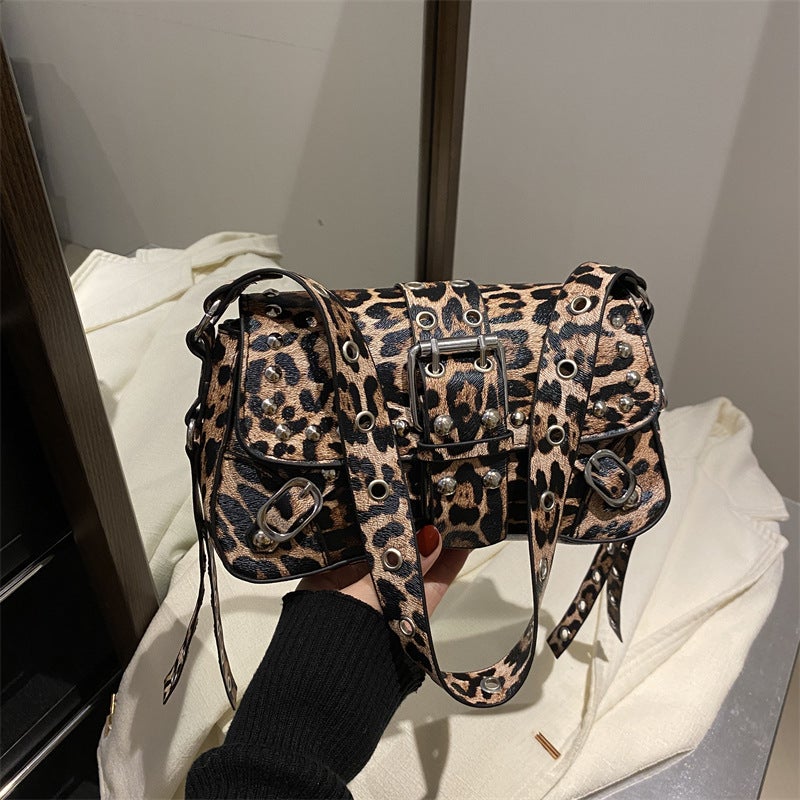 Girl Rivet Bag Women'S 2025 Spring New Texted Personalized Design Motorcycle Shoulder Crossbody Underarm Baguette Bag - Image 2