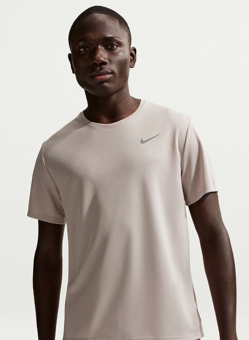 Nike DRI-FIT UV MILER SS - Image 5