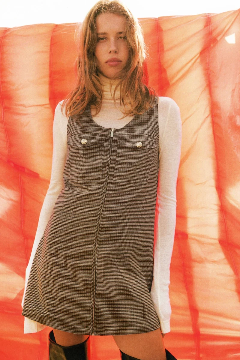 اتش اند ام فستان منسدل بسحاب أمامي