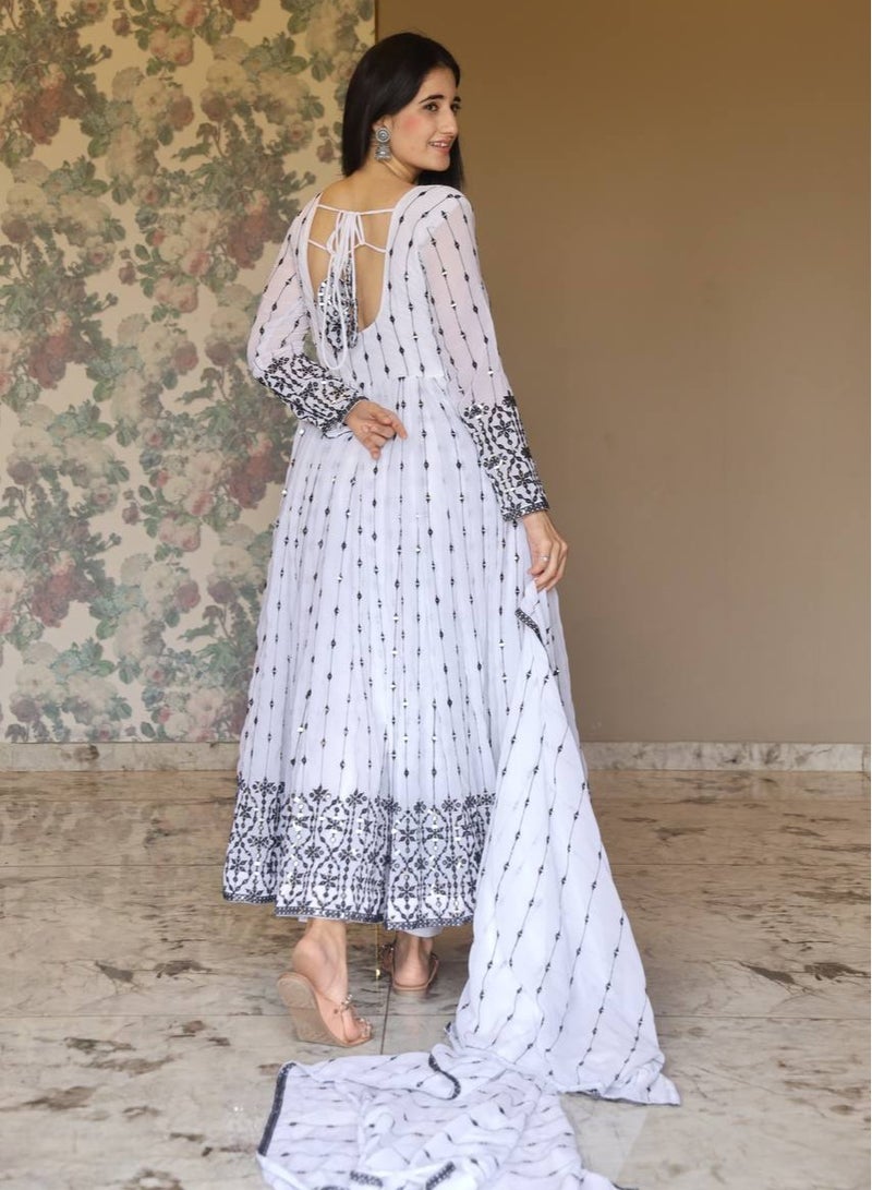 PREMIUM READYMADE WHITE ANARKALI SUIT SET [3 PIS]  - Image 4