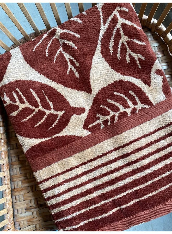 توالا منشفة حمام قطنية بلون الجمل ٧٠*١٤٠ - Image 3