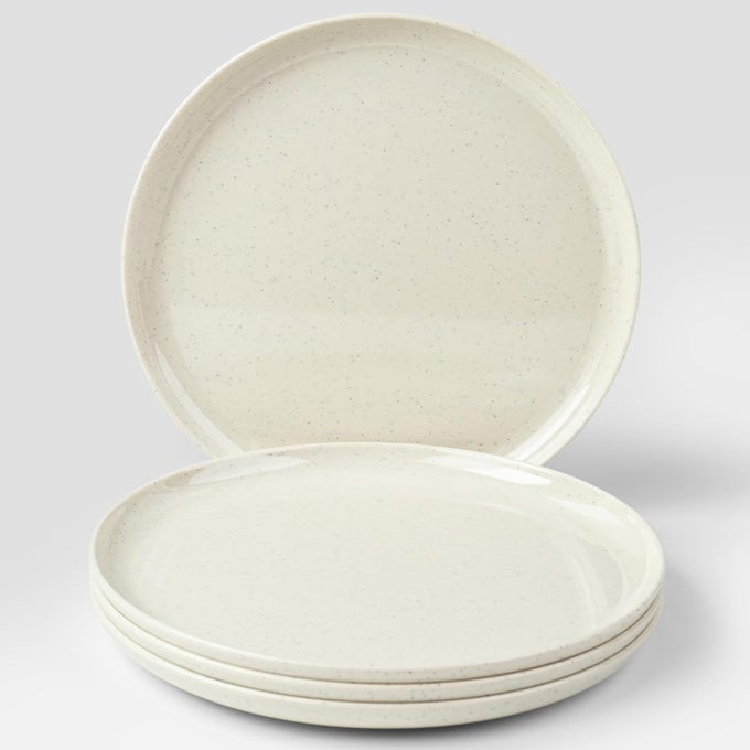 9 INCH 4PIECE DINNER PLATE SET ROUND DINNER PLATES SUITABLE FOR FOUR PEOPLE DISHWASHER SAFE MELAMINE FOODGRADE DINNERWARE SET SUITABLE FOR INDOOR AND OUTDOOR USE WHITE 9INCH