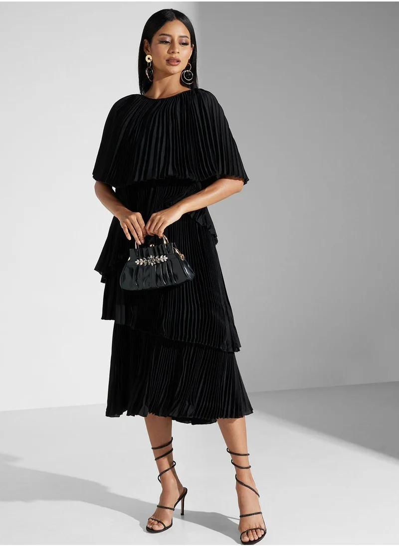 سنوار Ruffle Tiered Dress