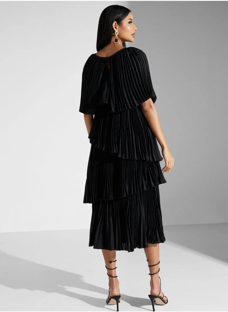 سنوار Ruffle Tiered Dress